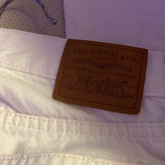 levi’s wedgie denim pants (ripped) - Picture 5 of 5